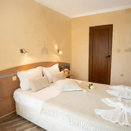 Otel Zeus 3*